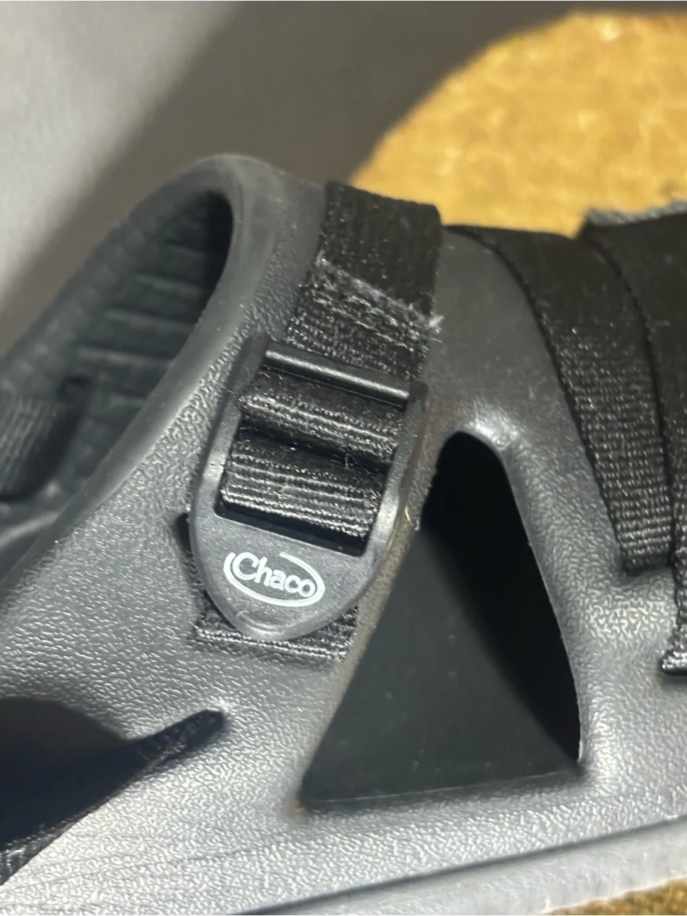 Chacos Chillos Black Youth Sport Sandals Size 3